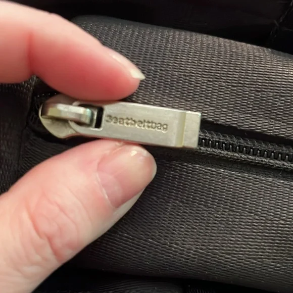 Original Seat Belt Vtg bag tote black woven medium zipper top, silver feet VGUC